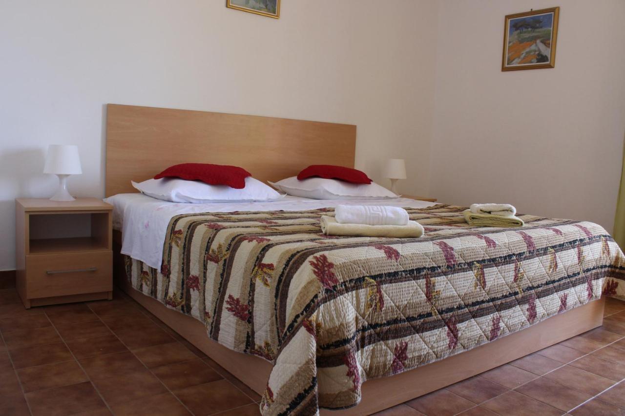 Seaside Secluded Apartments Zavala, Hvar - 15357 เยลซา ภายนอก รูปภาพ