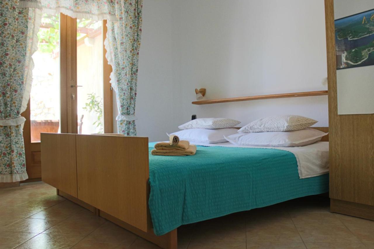 Seaside Secluded Apartments Zavala, Hvar - 15357 เยลซา ภายนอก รูปภาพ